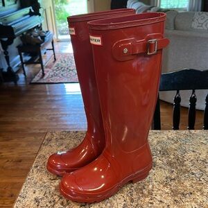 Hunter Glossy Cherry Red Boots WOMENS 6